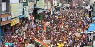 भारी बारिश के बीच बिंदुखत्ता में राजस्व गांव की मांग ने पकड़ा जोर, लालकुआं में उमड़ा जनसैलाब