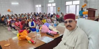 श्रमिक अपने पसीने से प्रदेश के विकास की नई इबारत लिख रहे हैं: महाराज
