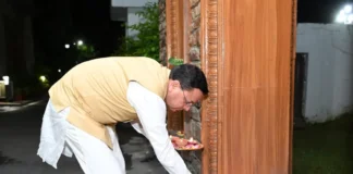 प्रधानमंत्री श्री नरेंद्र मोदी के जन्मदिवस पर मुख्यमंत्री धामी ने जलाया ‘आशीर्वाद का दीया’