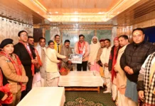 मुख्य सचिव आनंद बर्धन ने गंगोत्री धाम में की पूजा-अर्चना, व्यवस्थाओं का लिया जायजा