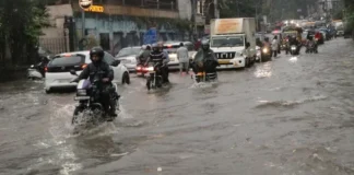 उत्तराखंड में फिर बिगड़ा मौसम, तीन जिलों में रेड अलर्ट; चारधाम यात्रा पर रोक