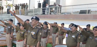 राष्ट्रीय एकता दिवस पर पुलिस लाइन में गूंजा एकता और अखंडता का संदेश, 48 पुलिसकर्मी सम्मानित