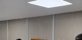 गांधी और शास्त्री के जीवन मूल्यों को आत्मसात करने का संकल्प, अधिकारियों-कर्मचारियों ने अर्पित किए श्रद्धासुमन