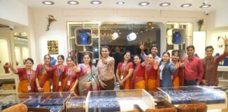 स्लग त्योहारों को लेकर बाजारों में रौनक, कुंदनमल ज्वेल्स ने ग्राहकों के लिए की खास तैयारी