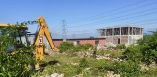 एमडीडीए की अवैध निर्माण और प्लॉटिंग पर कार्रवाई, चार स्थानों पर चला अभियान
