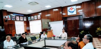 विकास परियोजनाओं की बाधाओं को दूर करने के लिए विभागीय समन्वय एवं समयबद्ध कार्यवाही पर जोर- सचिव लोनिवि