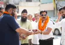 रेलवे रोड पर 6.68 लाख रुपये की लागत से नाला निर्माण कार्य का महापौर श्री शम्भू पासवान जी ने किया शुभारंभ
